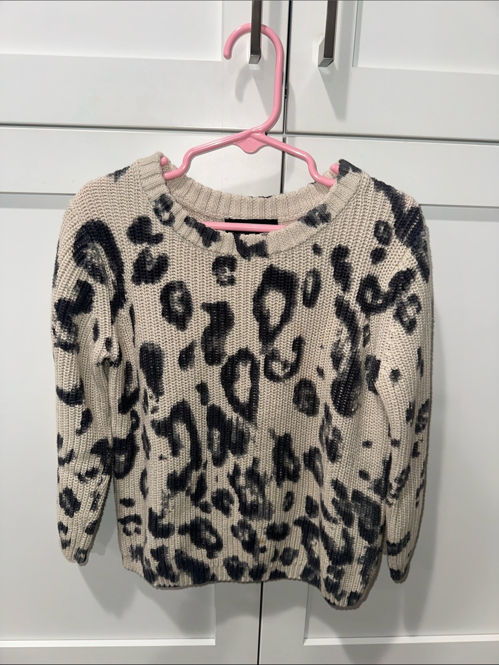 Girls XS 525 America Cream Leopard Print Crewneck Sweater